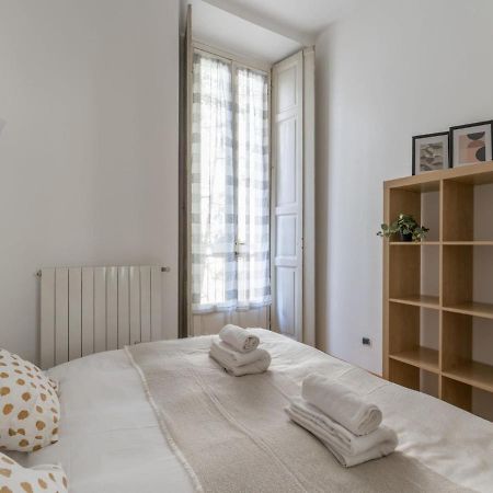 The Best Rent - Spacious Apartment Near Colonne S Lorenzo Milan Bagian luar foto
