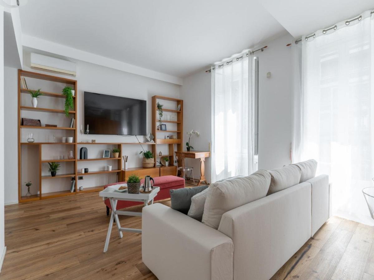 The Best Rent - Spacious Apartment Near Colonne S Lorenzo Milan Bagian luar foto