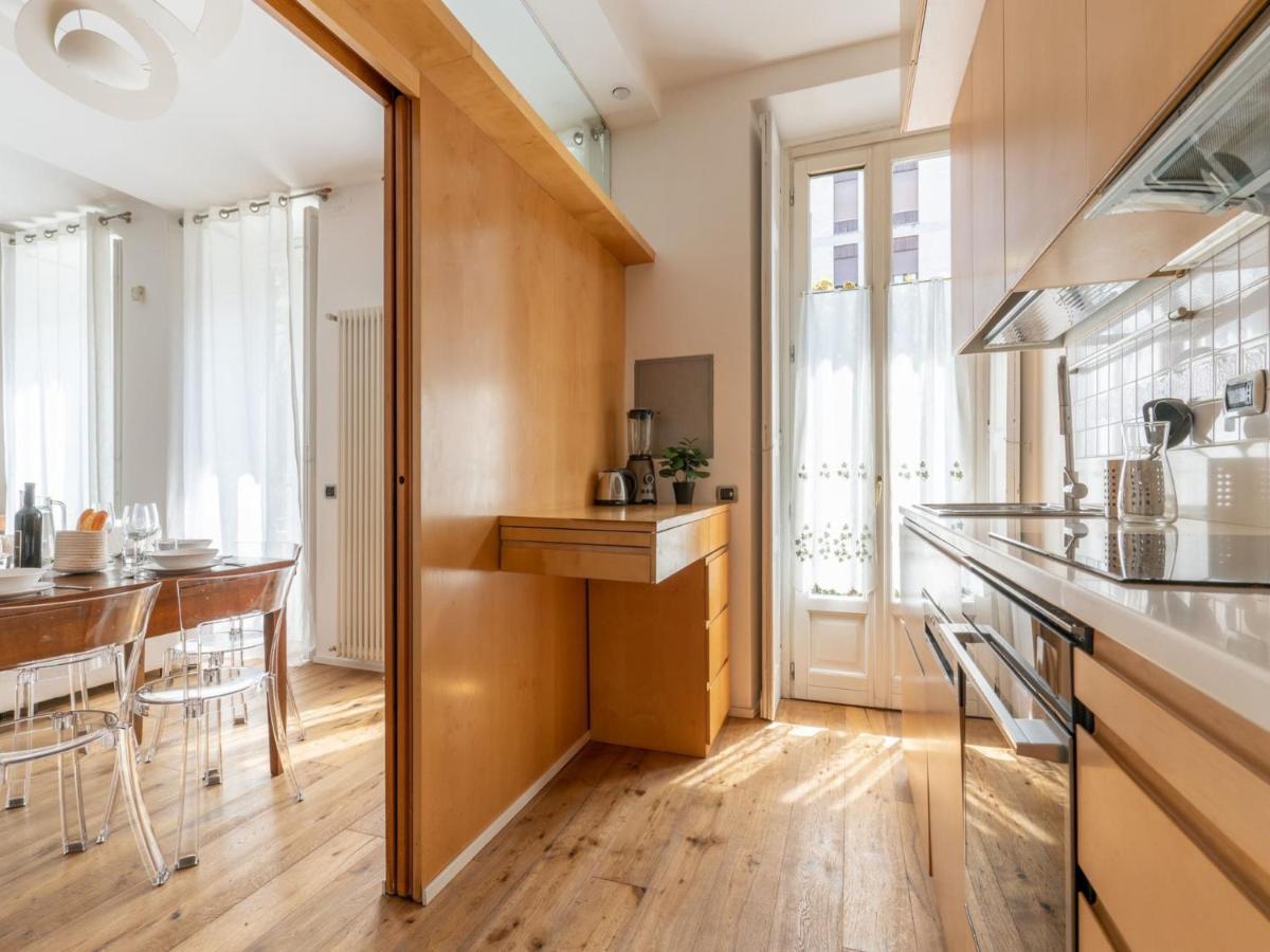 The Best Rent - Spacious Apartment Near Colonne S Lorenzo Milan Bagian luar foto
