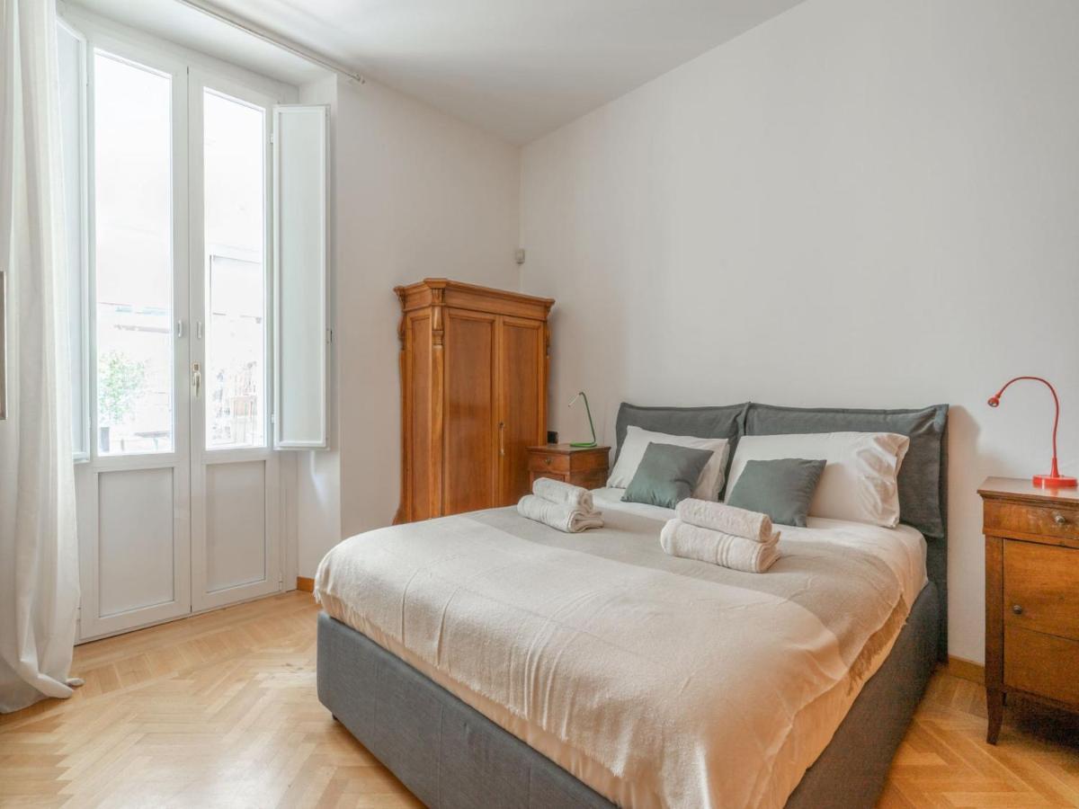 The Best Rent - Spacious Apartment Near Colonne S Lorenzo Milan Bagian luar foto