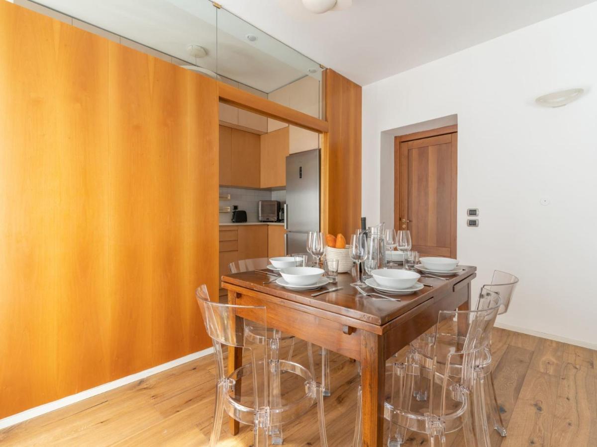 The Best Rent - Spacious Apartment Near Colonne S Lorenzo Milan Bagian luar foto