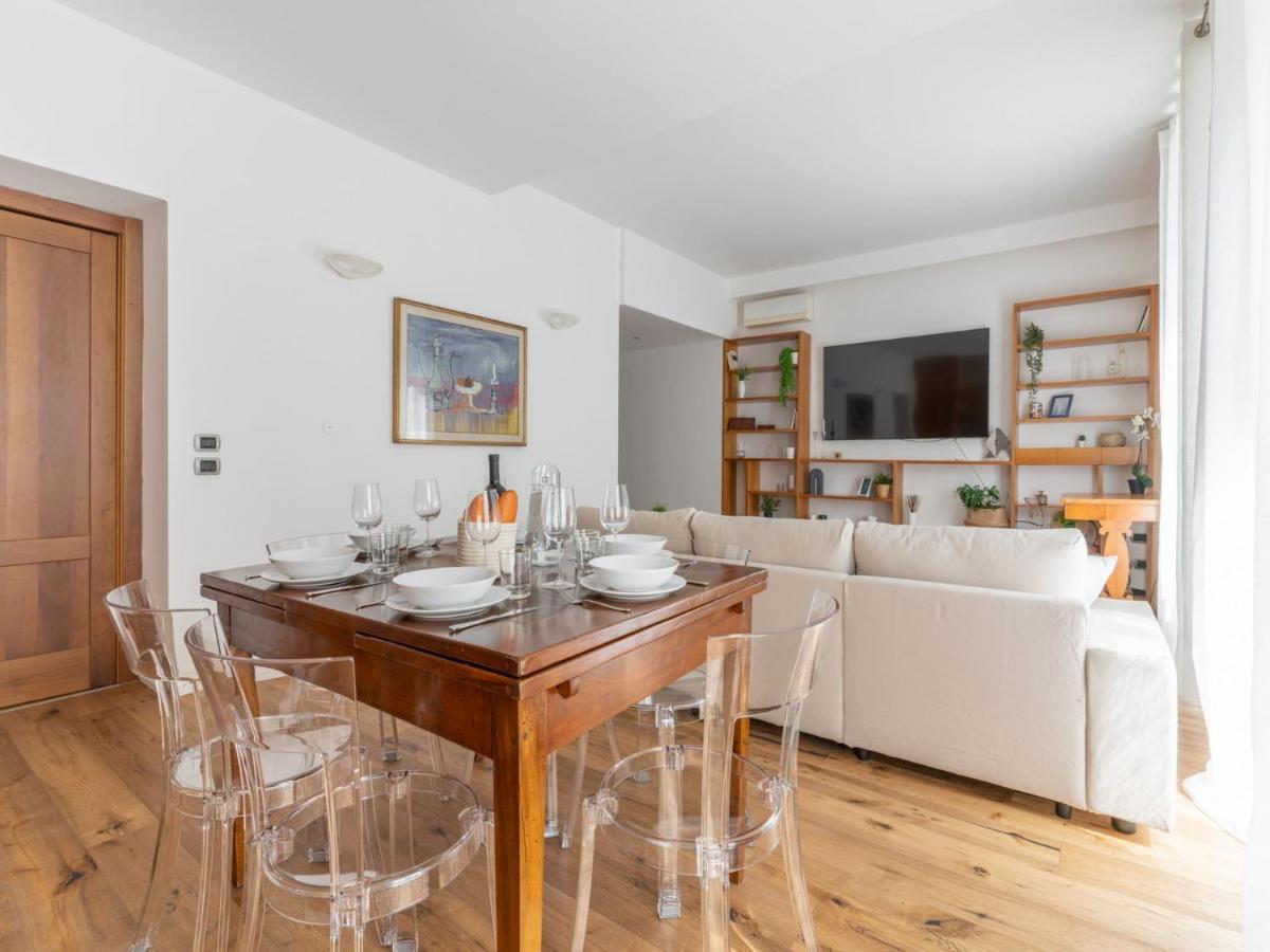 The Best Rent - Spacious Apartment Near Colonne S Lorenzo Milan Bagian luar foto