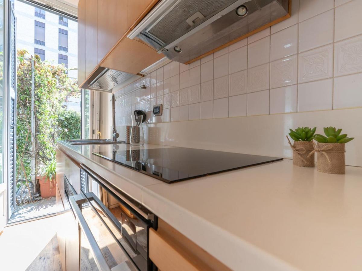 The Best Rent - Spacious Apartment Near Colonne S Lorenzo Milan Bagian luar foto